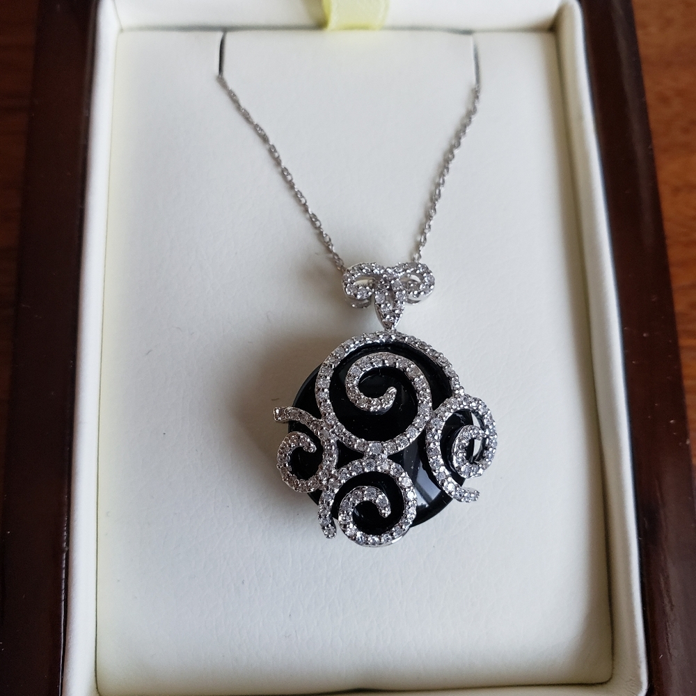 14k necklace onyx diamond